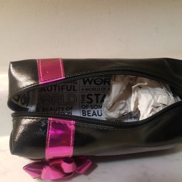 ORCHARD makeup case. - Picture 4 of 4